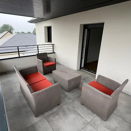 Dom wakacyjny Lom, 800 M De La *