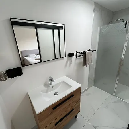 度假居 Lom, 800 M De La 阿内勒