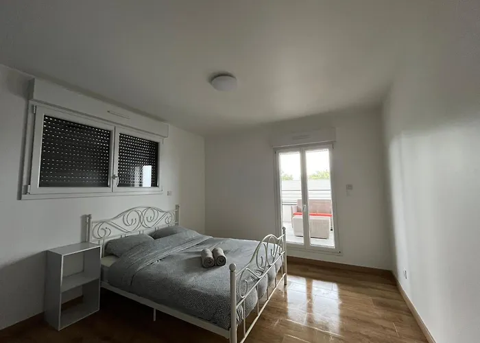 度假居 Lom, 800 M De La