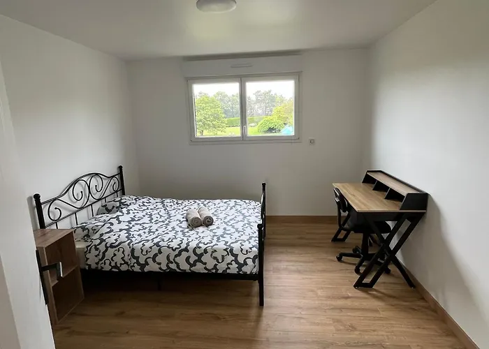 Lom, 800 M De La * 阿内勒