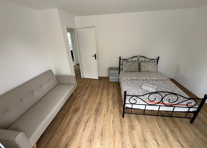 Lom, 800 M De La 度假居