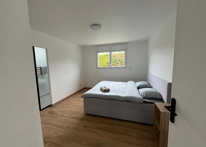 度假居 Lom, 800 M De La 阿内勒