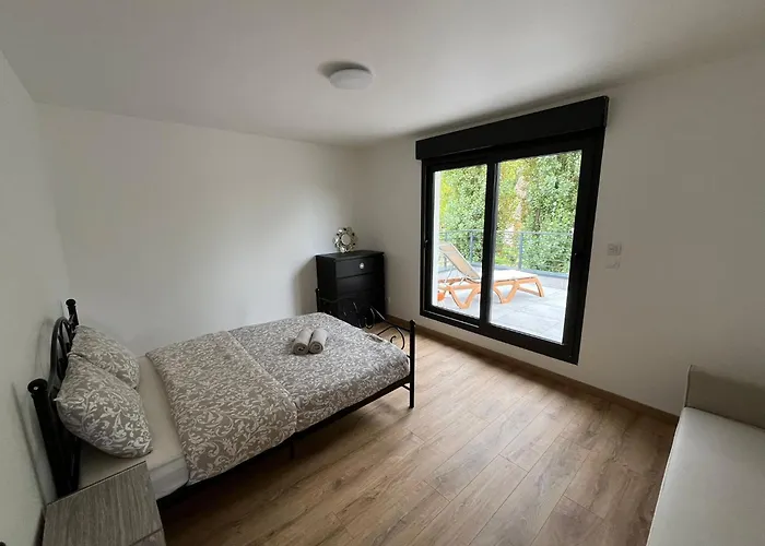 度假居 Lom, 800 M De La *